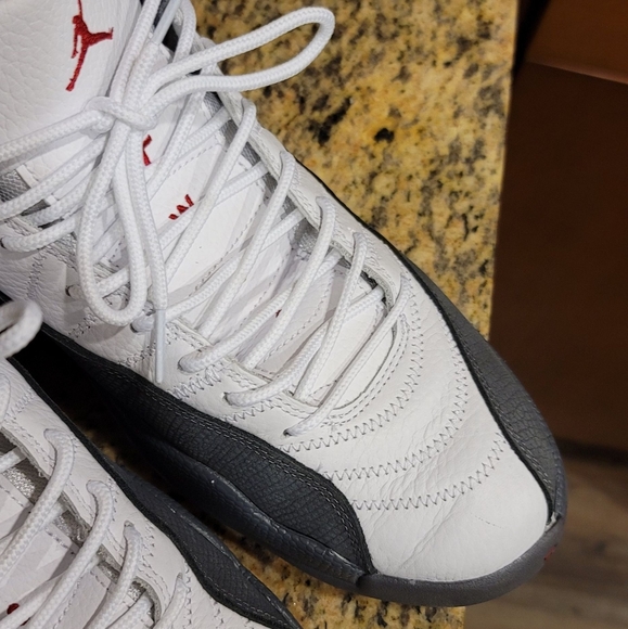 Jordan 12, Dark Gray - Picture 4 of 6